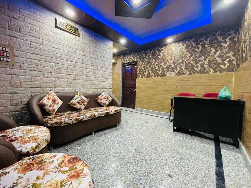 Hotel O Desire Guest House Srīnagar エクステリア 写真